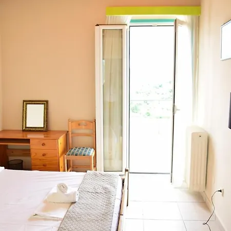 Les Oliviers With Sea View On Petani * Vóvikes