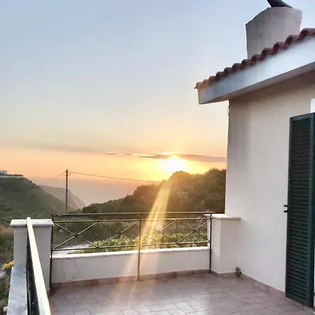 Ferienhaus Les Oliviers With Sea View On Petani Vóvikes