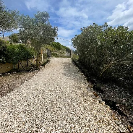 Les Oliviers With Sea View On Petani Ferienhaus Vóvikes