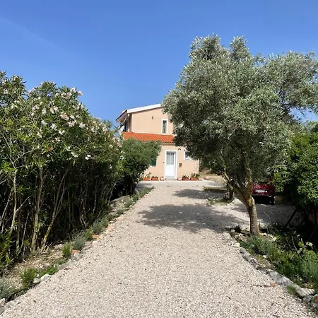 Les Oliviers With Sea View On Petani Ferienhaus *